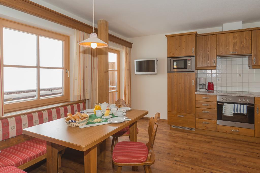 Gloesalm Apartamento Ramsau am Dachstein Quarto foto