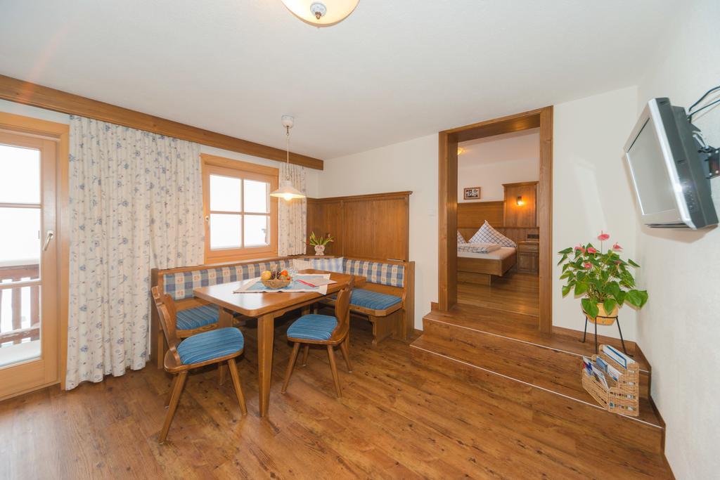 Gloesalm Apartamento Ramsau am Dachstein Quarto foto